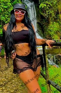 Mia 26 year old Spanish, Latin, Busty, Brown, Long, Breast size D escort in Sharjah thumbnail 4