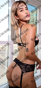 Linda 26 year old Colombian, Latin, Athletic, Blonde, Long, Breast size B escort in Sharjah thumbnail 5