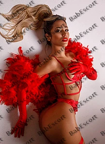 Stepphie 25 year old Spanish, Latin, Busty, Blonde, Long, Breast size D escort in Sharjah thumbnail 5