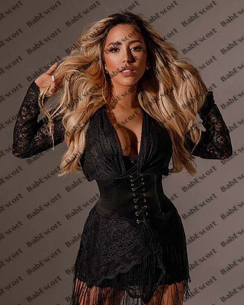 Stepphie 25 year old Spanish, Latin, Busty, Blonde, Long, Breast size D escort in Sharjah photo 1