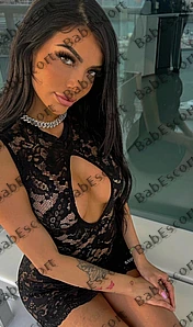 Roxana 27 year old American, Caucasian (white), Busty, Brown, Long, Breast size C escort in Sharjah thumbnail 5