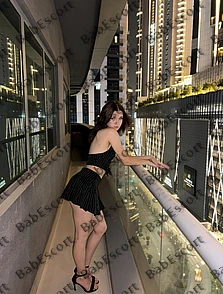 Darsy 20 year old German, Mixed, Slim, Brown, Medium, Breast size B escort in Dubai thumbnail 4