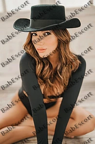 Pia 24 year old Colombian, Caucasian (white), Busty, Blonde, Long, Breast size C escort in Sharjah thumbnail 2