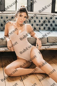 Pia 24 year old Colombian, Caucasian (white), Busty, Blonde, Long, Breast size C escort in Sharjah thumbnail 7