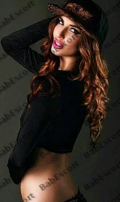 Ninnel 30 year old Montenegrian, Caucasian (white), Busty, Brown, Long, Breast size C escort in Al Ain thumbnail 2