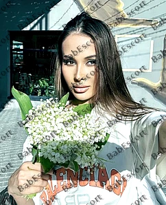 Aida 30 year old Russian, Caucasian (white), Busty, Brown, Long, Breast size C escort in Al Ain thumbnail 4