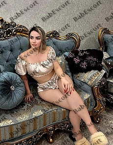 Caroline 24 year old Kazakh, Asian, Busty, Blonde, Long, Breast size C escort in Al Ain thumbnail 4