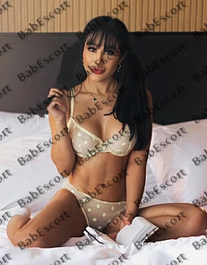 Mariyam 28 year old Kazakh, Asian, Busty, Brown, Long, Breast size C escort in Al Ain thumbnail 5