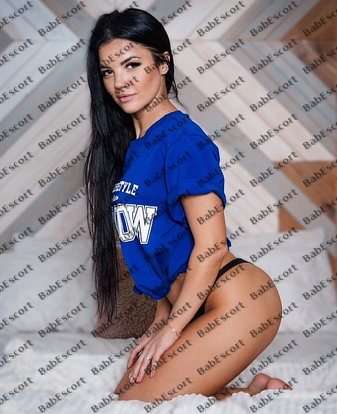 Aviana 25 year old Russian, Caucasian (white), Petite, Brown, Long, Breast size B escort in Al Ain photo 1
