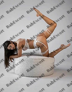 Yana 21 year old Russian, Caucasian (white), Athletic, Brown, Long, Breast size B escort in Al Ain thumbnail 4