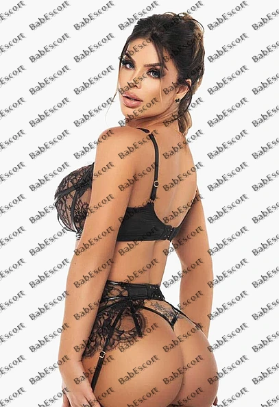 Alana 23 year old Brazilian, Latin, Busty, Brown, Long, Breast size C escort in Al Ain photo 1