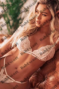 Willow 27 year old Colombian, Latin, Tall, Blonde, Long, Breast size B escort in Al Ain thumbnail 2