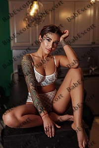 Alisha 24 year old Russian, Caucasian (white), Busty, Brown, Long, Breast size C escort in Al Ain thumbnail 2