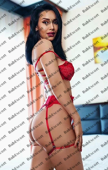 Mona 30 year old Russian, Caucasian (white), Busty, Brown, Long, Breast size D escort in Al Ain photo 1