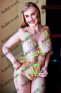 Eva 25 year old Russian, Caucasian (white), Busty, Red, Long, Breast size C escort in Al Ain thumbnail 6
