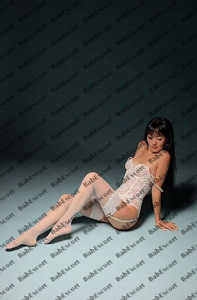 Alsu 29 year old Chinese, Asian, Slim, Black, Medium, Breast size A escort in Dubai photo 1