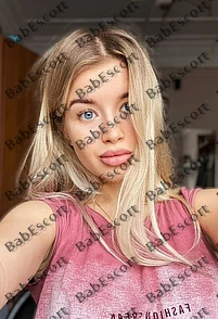 Maria 21 year old Russian, Caucasian (white), Athletic, Blonde, Long, Breast size A escort in Ajman thumbnail 5