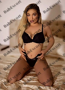 Sandra 23 year old Russian, Caucasian (white), Busty, Blonde, Long, Breast size C escort in Ajman thumbnail 3