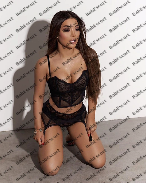 Melissa 27 year old German, Mixed, Slim, Brown, Long, Breast size C escort in Dubai photo 1