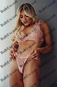 Vetta 30 year old Brazilian, Latin, Busty, Blonde, Long, Breast size C escort in Ajman thumbnail 4