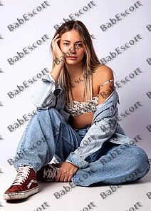 Nataly 25 year old Brazilian, Latin, Tall, Blonde, Long, Breast size A escort in Ajman thumbnail 4