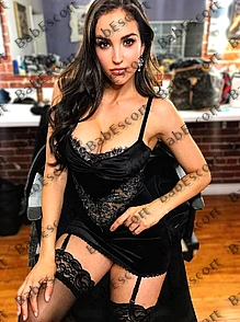 Isabella 24 year old Italian, Latin, Busty, Brown, Long, Breast size D escort in Ajman thumbnail 5