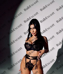 Naomi 34 year old Georgian, Mixed, Slim, Black, Medium, Breast size D escort in Dubai thumbnail 6