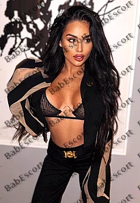 Eva 24 year old Polish, Caucasian (white), Busty, Brown, Long, Breast size D escort in Ajman thumbnail 6