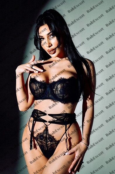 Naomi 31 year old Ukrainian, Caucasian (white), Busty, Black, Long, Breast size E escort in Ajman photo 1