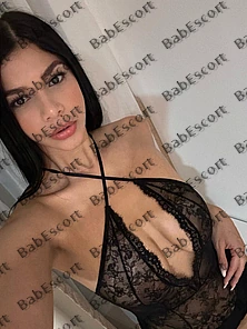 Vlassa 24 year old English, Mixed, Tall, Black, Long, Breast size B escort in Dubai thumbnail 2