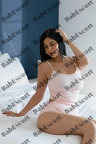 Vlassa 24 year old English, Mixed, Tall, Black, Long, Breast size B escort in Dubai thumbnail 4