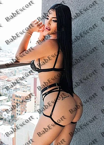 Karen 25 year old Colombian, Latin, Busty, Brown, Long, Breast size C escort in Ajman thumbnail 2