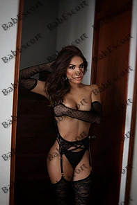 Sarah 26 year old Colombian, Latin, Athletic, Brown, Long, Breast size B escort in Ras Al Khaimah thumbnail 7