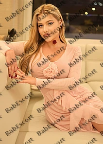 Renesmee 24 year old Russian, Caucasian (white), Athletic, Blonde, Long, Breast size B escort in Ras Al Khaimah thumbnail 9
