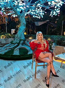 Laura 32 year old Russian, Caucasian (white), Slim, Blonde, Medium, Breast size C escort in Ras Al Khaimah thumbnail 5