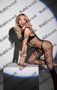 Milen 28 year old Azerbaijani, Mixed, Tall, Blonde, Long, Breast size C escort in Ras Al Khaimah thumbnail 3