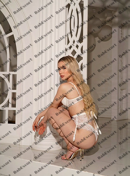 Lorena 20 year old Belarussian, Mixed, Petite, Blonde, Long, Breast size B escort in Ras Al Khaimah photo 1