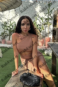 Lolita 23 year old Russian, Mixed, Slim, Brown, Medium, Breast size B escort in Ras Al Khaimah thumbnail 4