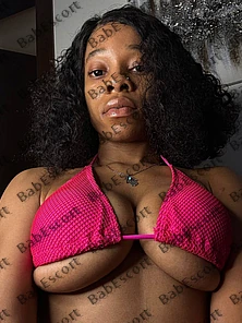 Betti 24 year old Russian, Ebony (black), Slim, Black, Medium, Breast size B escort in Ras Al Khaimah thumbnail 5