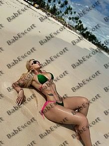 Mia 24 year old French, Mixed, Curvy, Blonde, Long, Breast size C escort in Dubai thumbnail 4