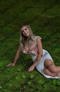 Yelena 24 year old Russian, Mixed, Slim, Blonde, Long, Breast size D escort in Ras Al Khaimah