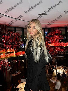 Yelena 24 year old Russian, Mixed, Slim, Blonde, Long, Breast size D escort in Ras Al Khaimah thumbnail 7