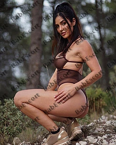 Adriana 26 year old Armenian, Mixed, Slim, Black, Long, Breast size B escort in Ras Al Khaimah thumbnail 7