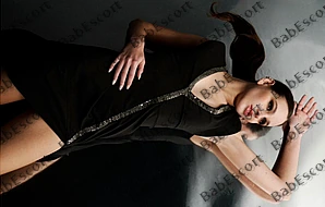 Meredith 22 year old English, Mixed, Tall, Brown, Medium, Breast size B escort in Fujairah thumbnail 6