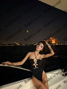 Zara 29 year old Kazakh, Mixed, Slim, Brown, Medium, Breast size C escort in Fujairah