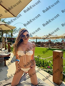 Lis 26 year old Slovenian, Mixed, Slim, Brown, Medium, Breast size B escort in Fujairah thumbnail 6