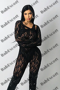 Adriana 27 year old French, Mixed, Curvy, Brown, Medium, Breast size C escort in Fujairah thumbnail 3