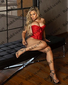 Antonella 36 year old Italian, Mixed, Curvy, Blonde, Medium, Breast size D escort in Fujairah thumbnail 6