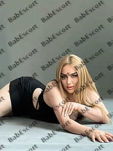 Mirabella 25 year old French, Mixed, Slim, Blonde, Long, Breast size B escort in Dubai