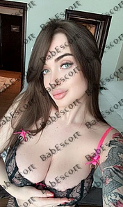 Elvira 21 year old French, Mixed, Busty, Blonde, Medium, Breast size C escort in Fujairah thumbnail 3